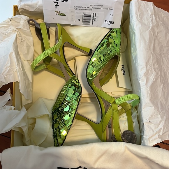 NIB Fendi colibri sequin heels in “wasabi green” - Picture 5 of 8